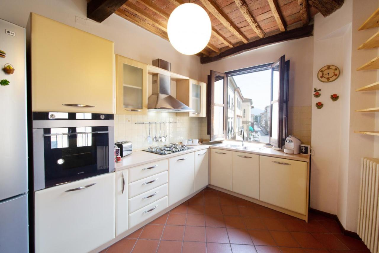 Serena Apartment, Cosy Close Center Town Лука Екстериор снимка
